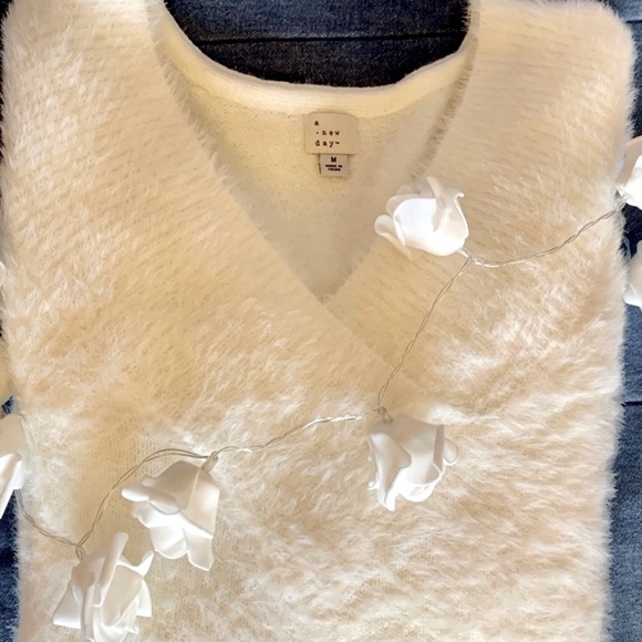 a new day Sweaters - NWOT Eyelash Sweater